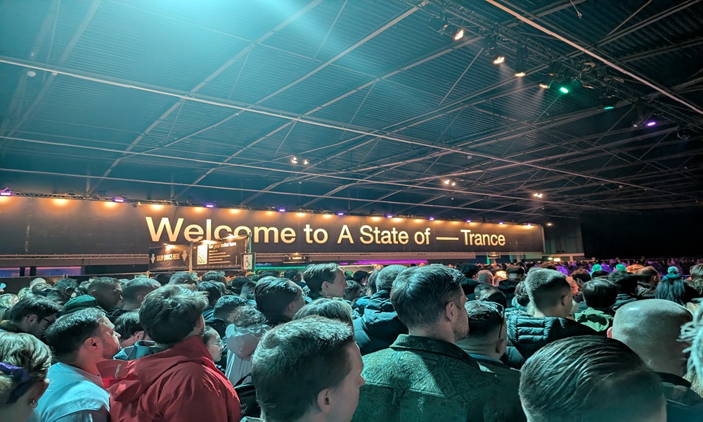Scénographie Elevation de la mainstage A State Of Trance 2026 à Rotterdam Ahoy